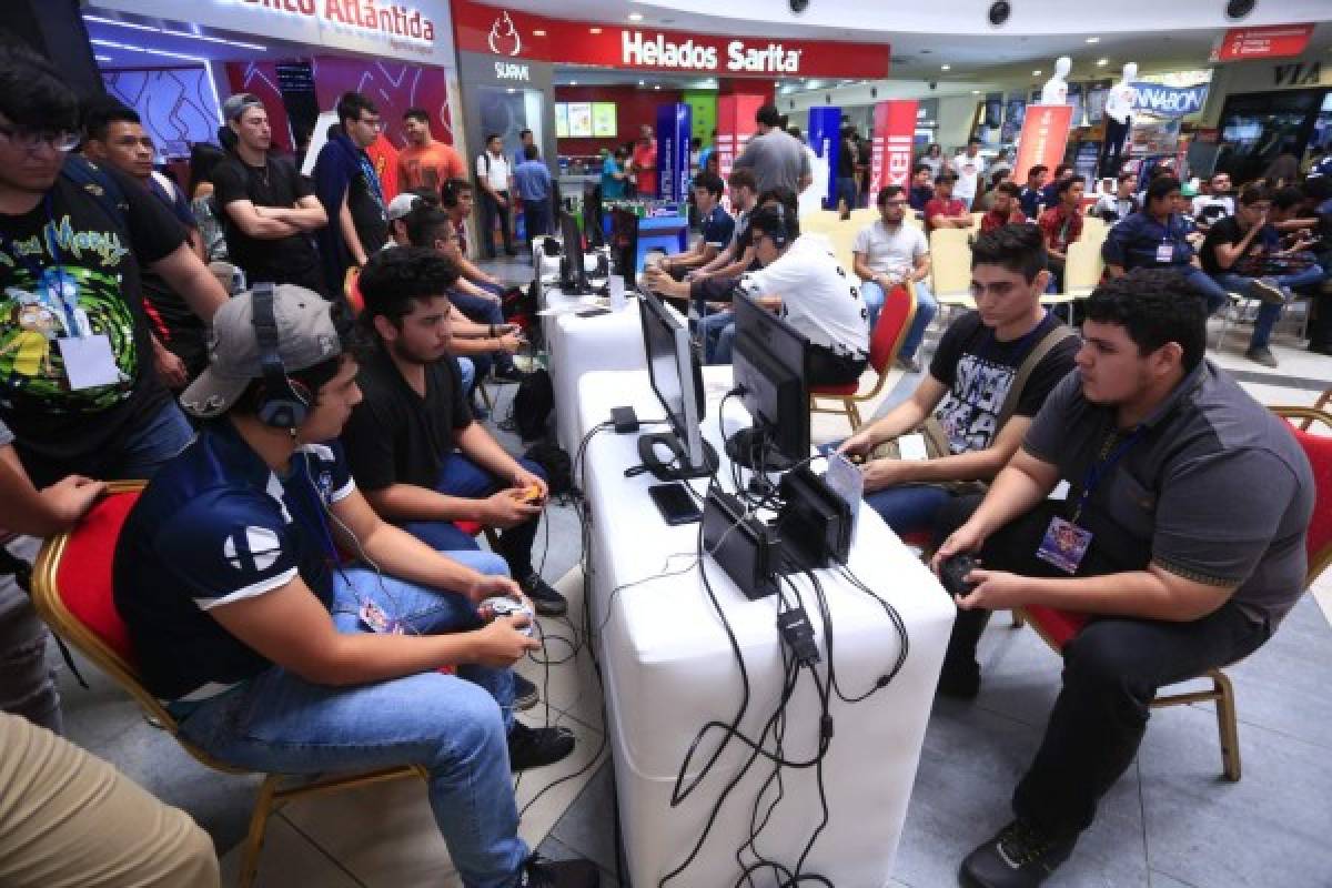 ¡Una locura! Así se vivió el torneo SMASH de DIEZ en Galerías del Valle