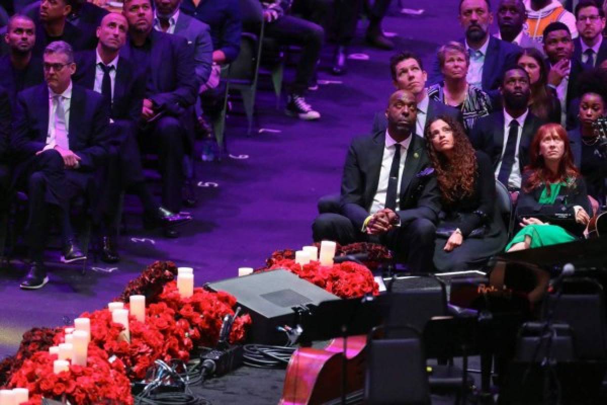 El último adiós a Kobe Bryant: Sentido discurso de Vanessa y Jennifer López se derrumba en lágrimas