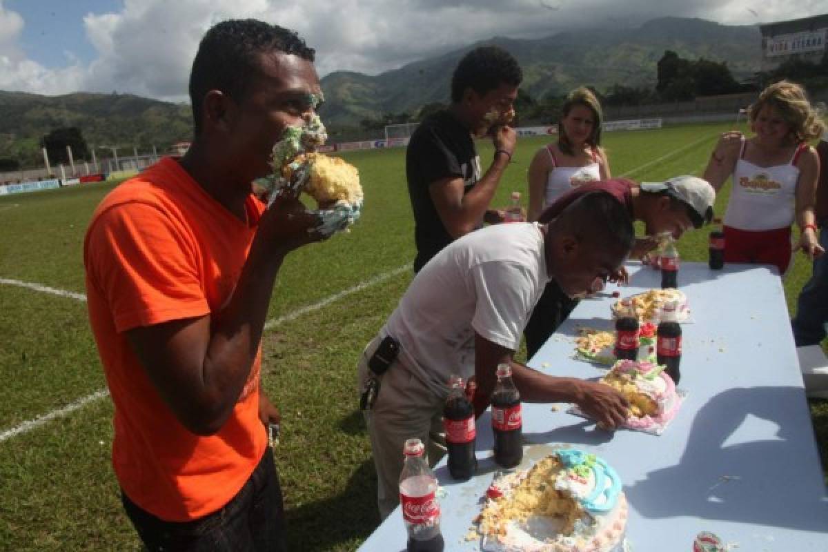 Las raras cosas que solo se ven en los estadios de fútbol en Honduras