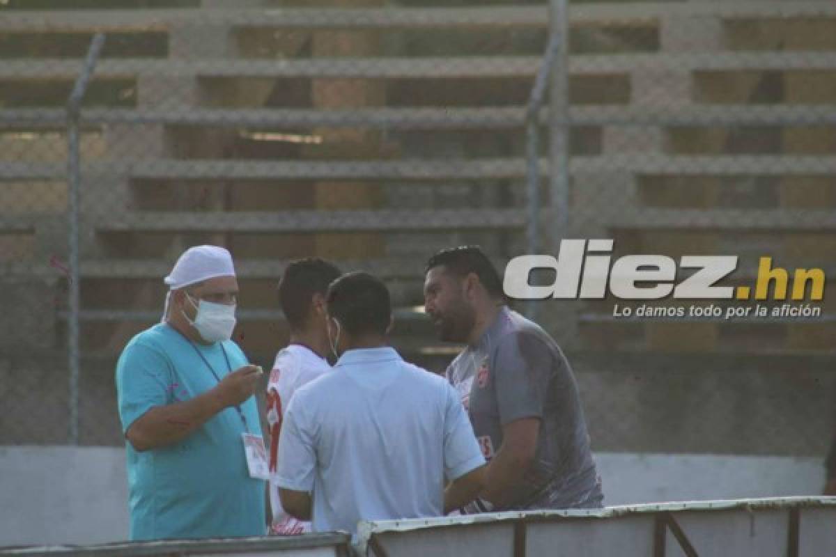 Fotos: La bronca de Obed con Carlos Pineda y el portero del Real de Minas que jugó de delantero