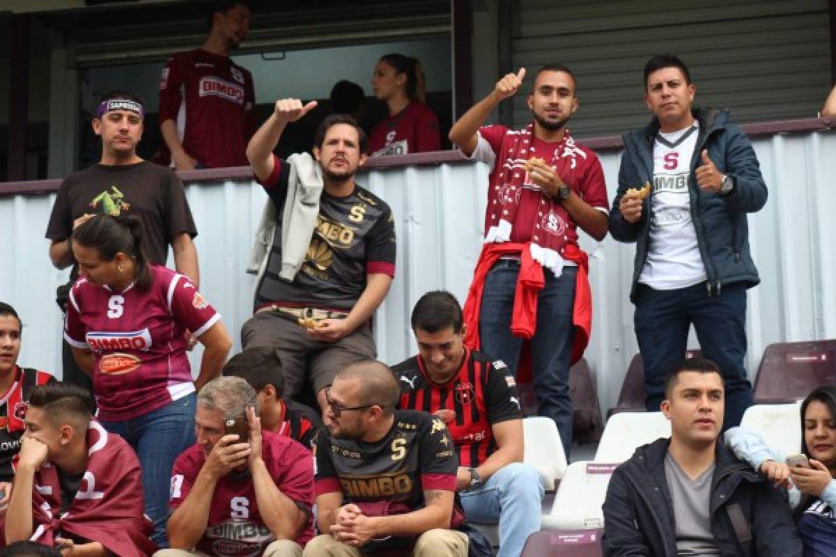 El gran ambiente que se vive en un clásico entre Alajuelense y Saprissa