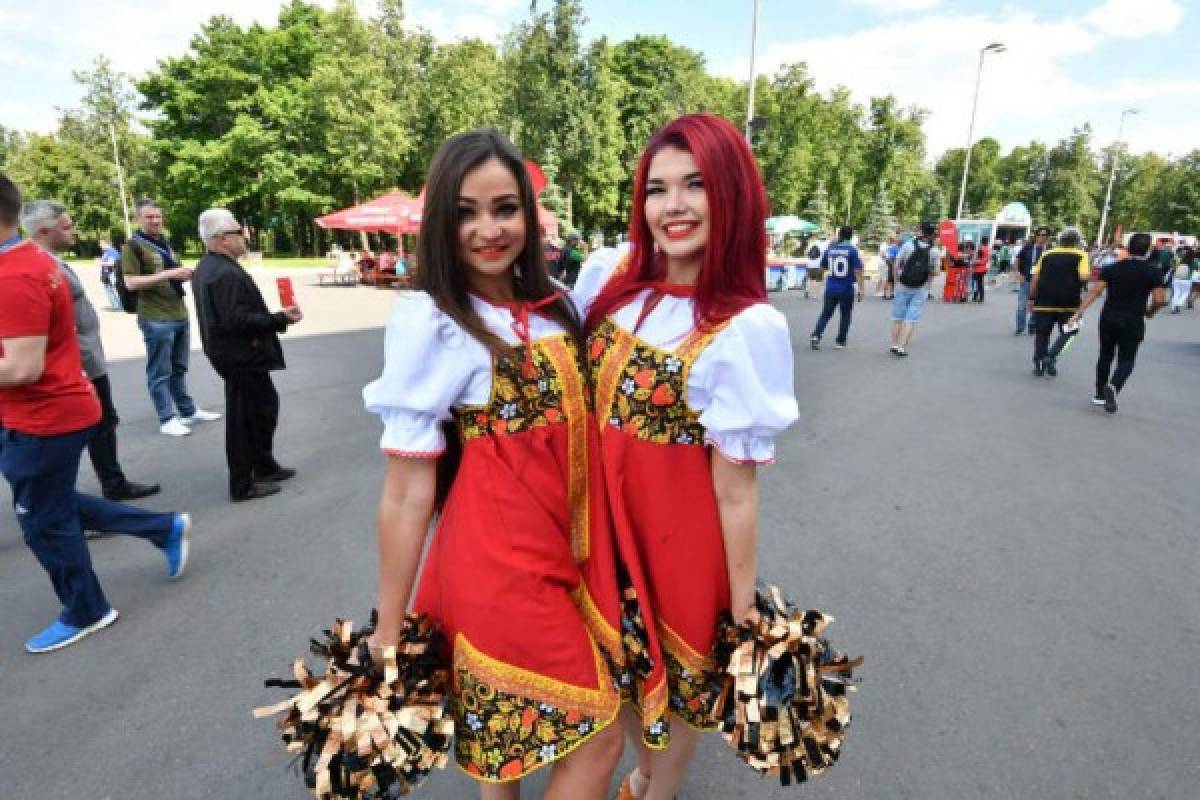 ¡Solo bellezas! Alemanas y mexicanas se roban las miradas en el Luzhniki Stadium