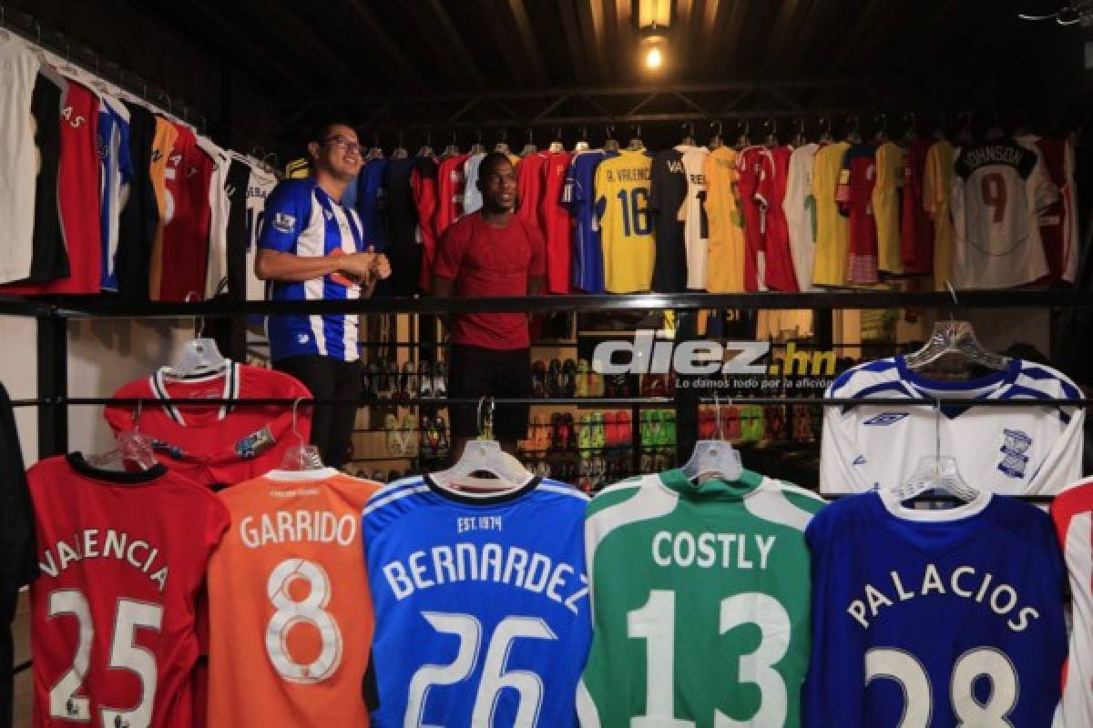 Desde John Terry a Gareth Bale: La lujosa colección de camisas de Maynor Figueroa