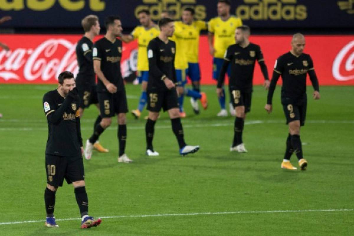 FOTOS: El dolor de Messi y la tristeza del Barcelona tras perder con el Cádiz del Choco Lozano   