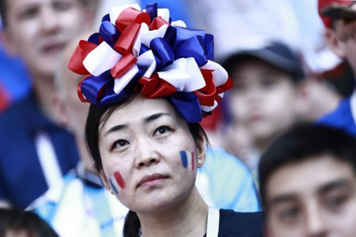 ¡HERMOSAS! Las bellas chicas en el juego entre Francia y Argentina en Rusia 2018