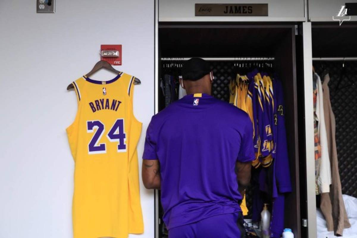 Así fue el homenaje de Los Ángeles Lakers a Kobe Bryant en juego de NBA