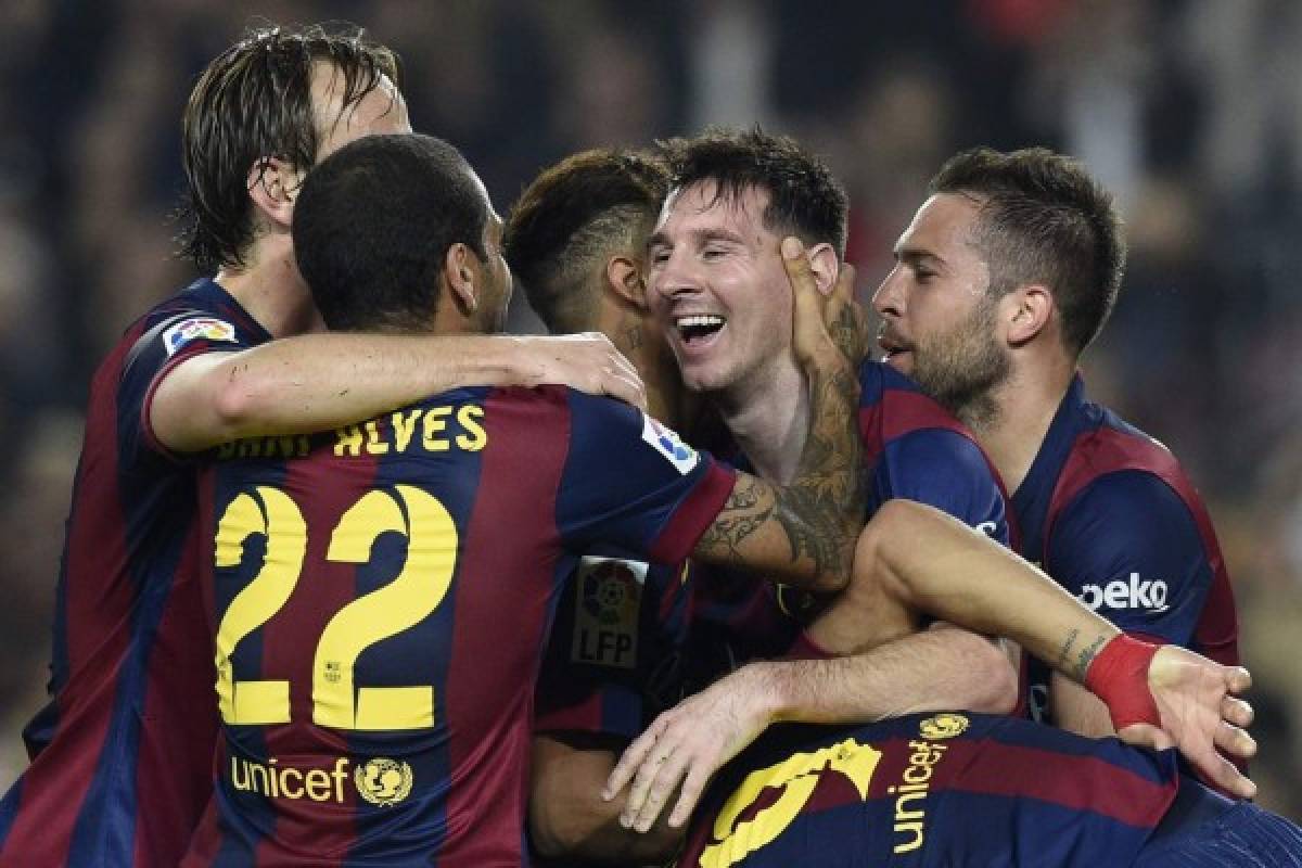 Barcelona aplasta al Sevilla con un Messi de leyenda