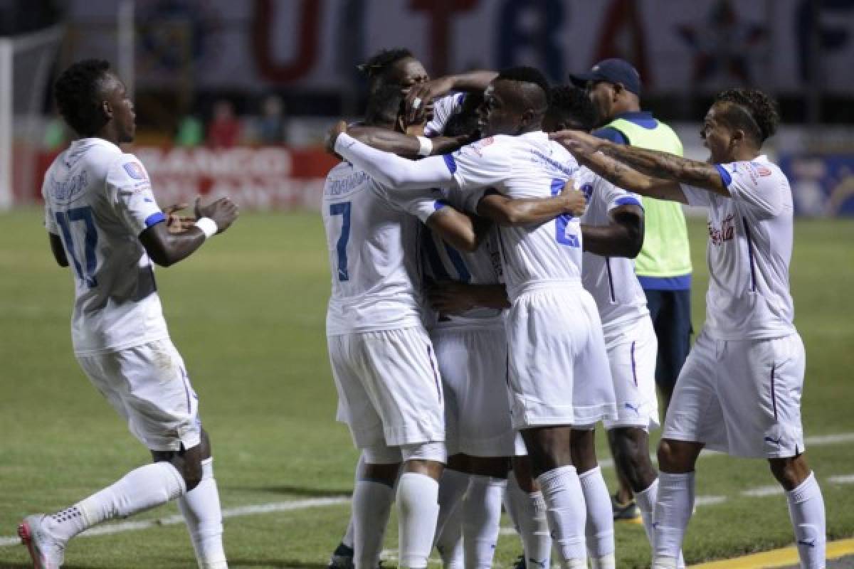 Goles anulados, morbo, patadas y mordidas en el clásico Olimpia-Motagua