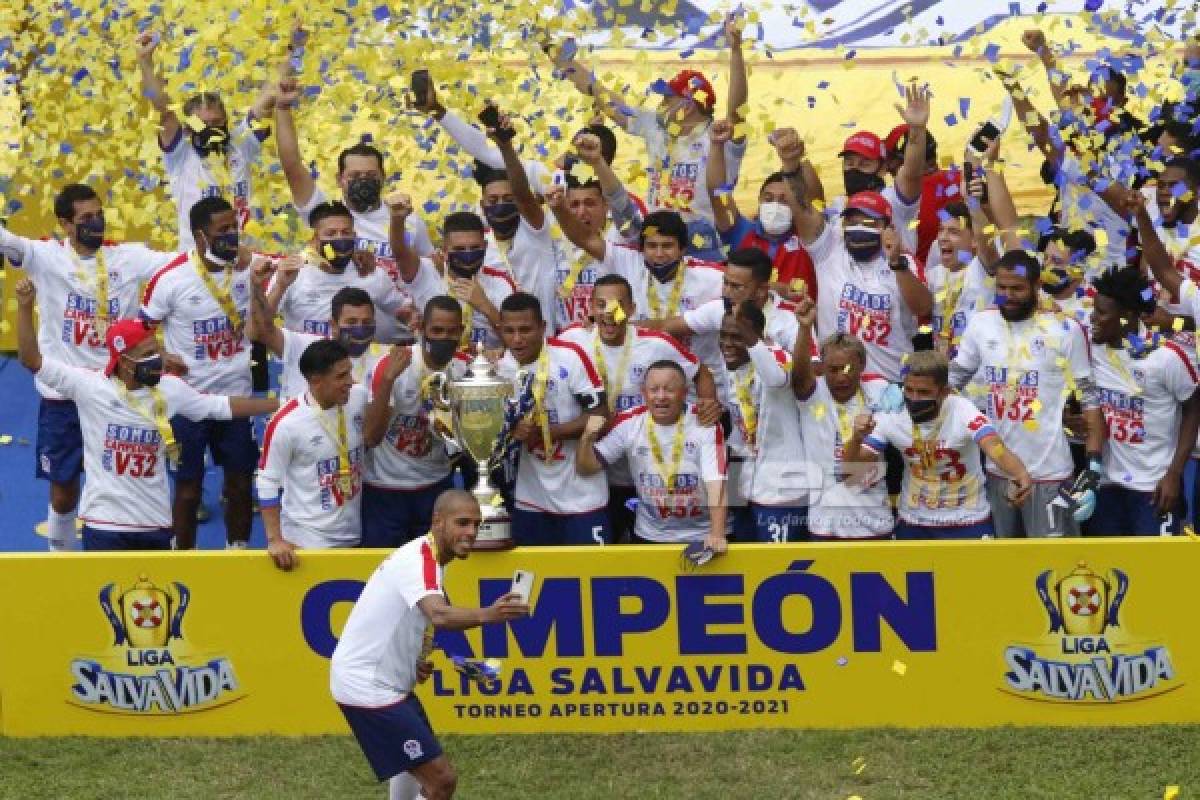 El Yankel se pinta de blanco: así fue la locura del Olimpia luego de coronarse bicampeón en Honduras