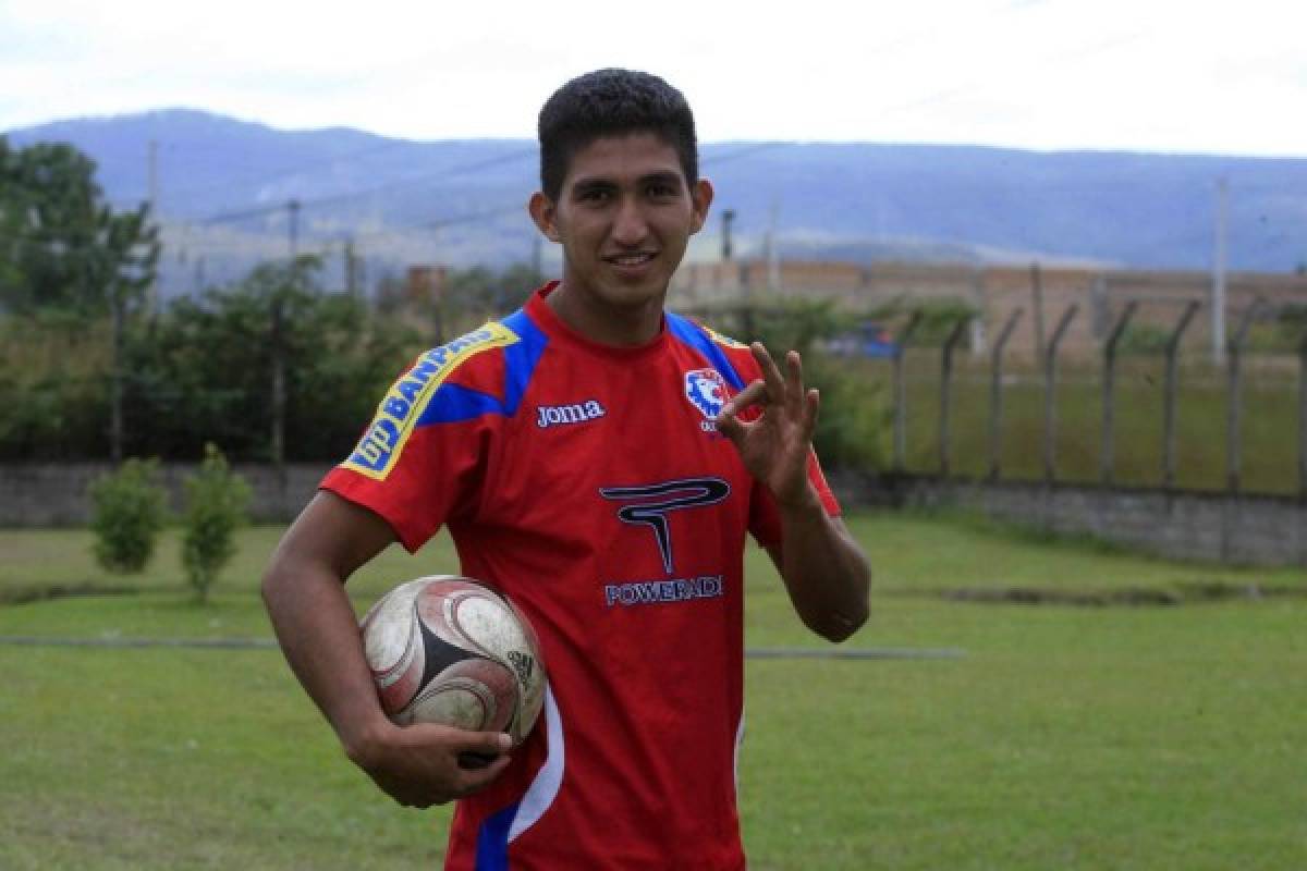 ¡Lo revelan! El primer salario que cobraron los futbolistas hondureños en primera división