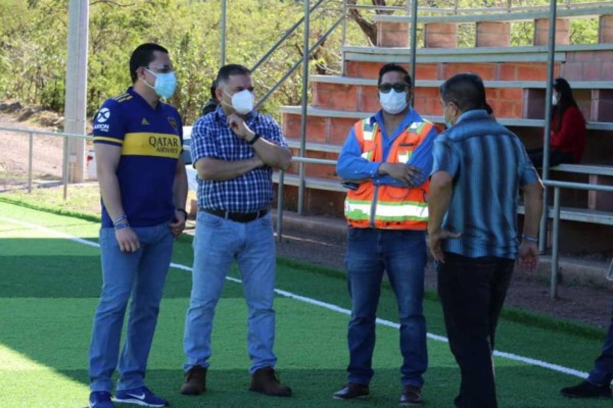 El bonito campo de fútbol en Caridad, Valle, con grama sintética y donde se jugará burocrático