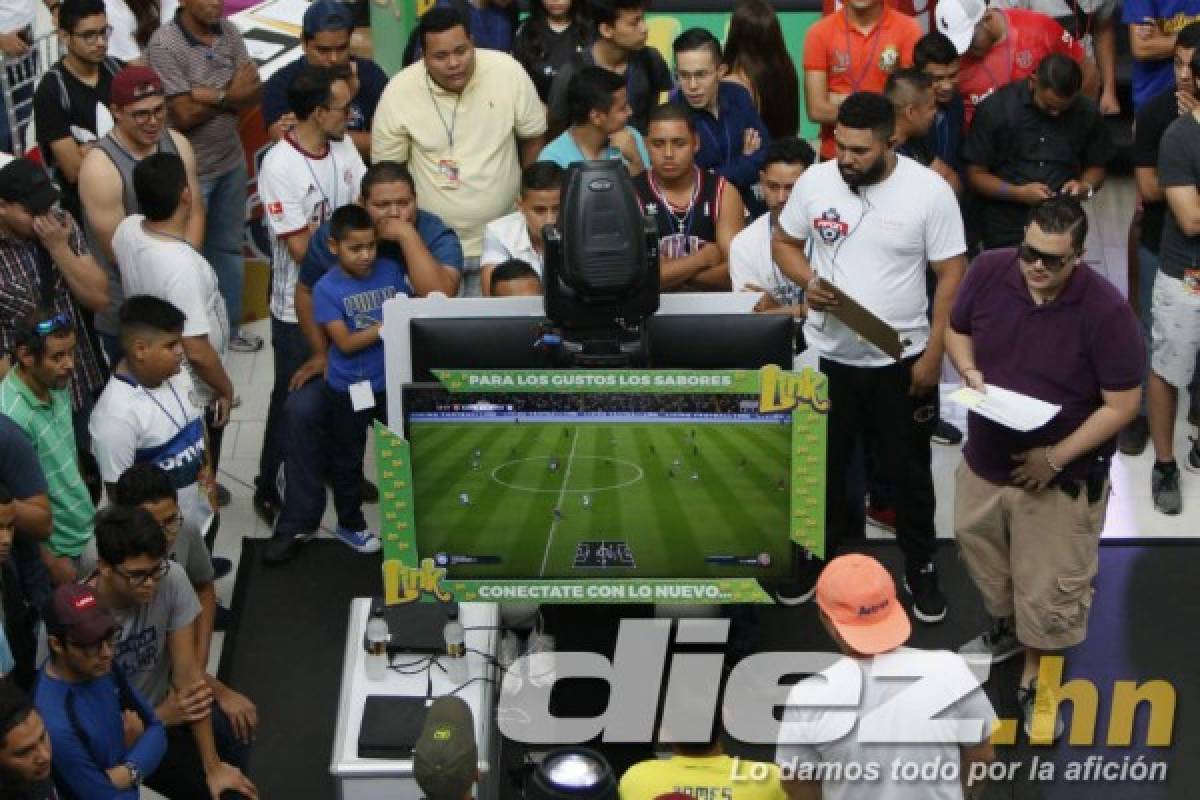 FOTOS: La gran fiesta en el primer día de actividad en el Rey del Fifón 2019 en Tegucigalpa