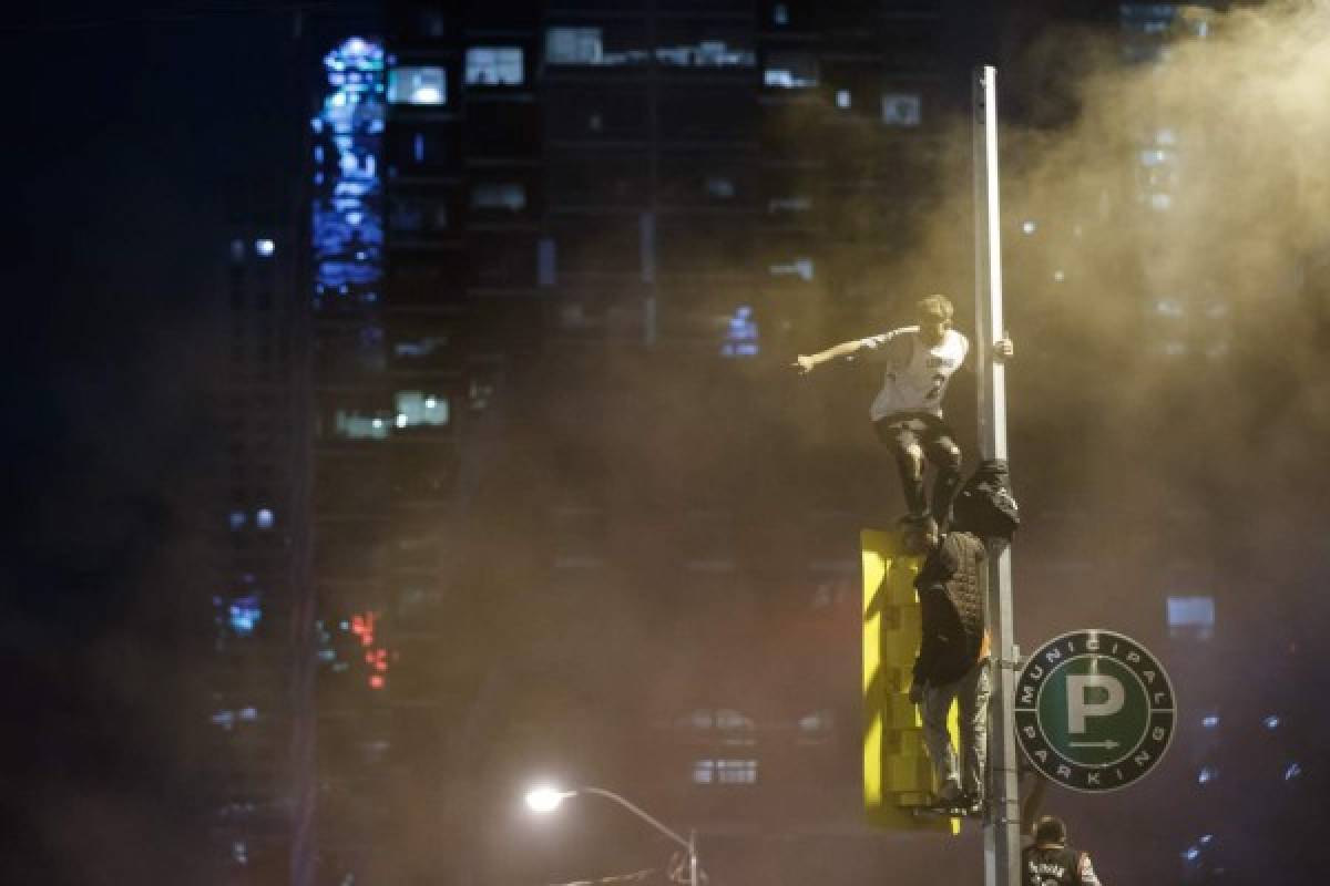 ¡Eufórica y descontrolada! Así fue la celebración de los aficionados de los Raptors en Toronto