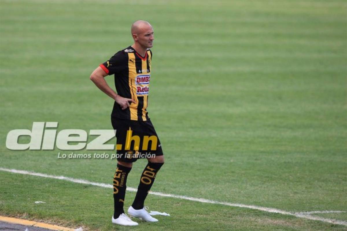 Así se despidió Julio 'Palomo” Rodríguez en su último partido con Real España.