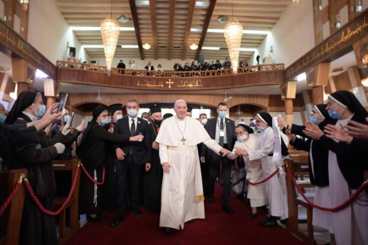 Una locura: 10 mil hombres custodian la histórica y tensa visita del papa Francisco a Irak