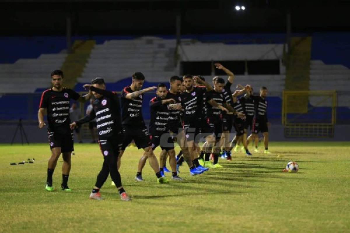 Calor infartante de San Pedro Sula hace perder peso a jugadores chilenos previo a Honduras