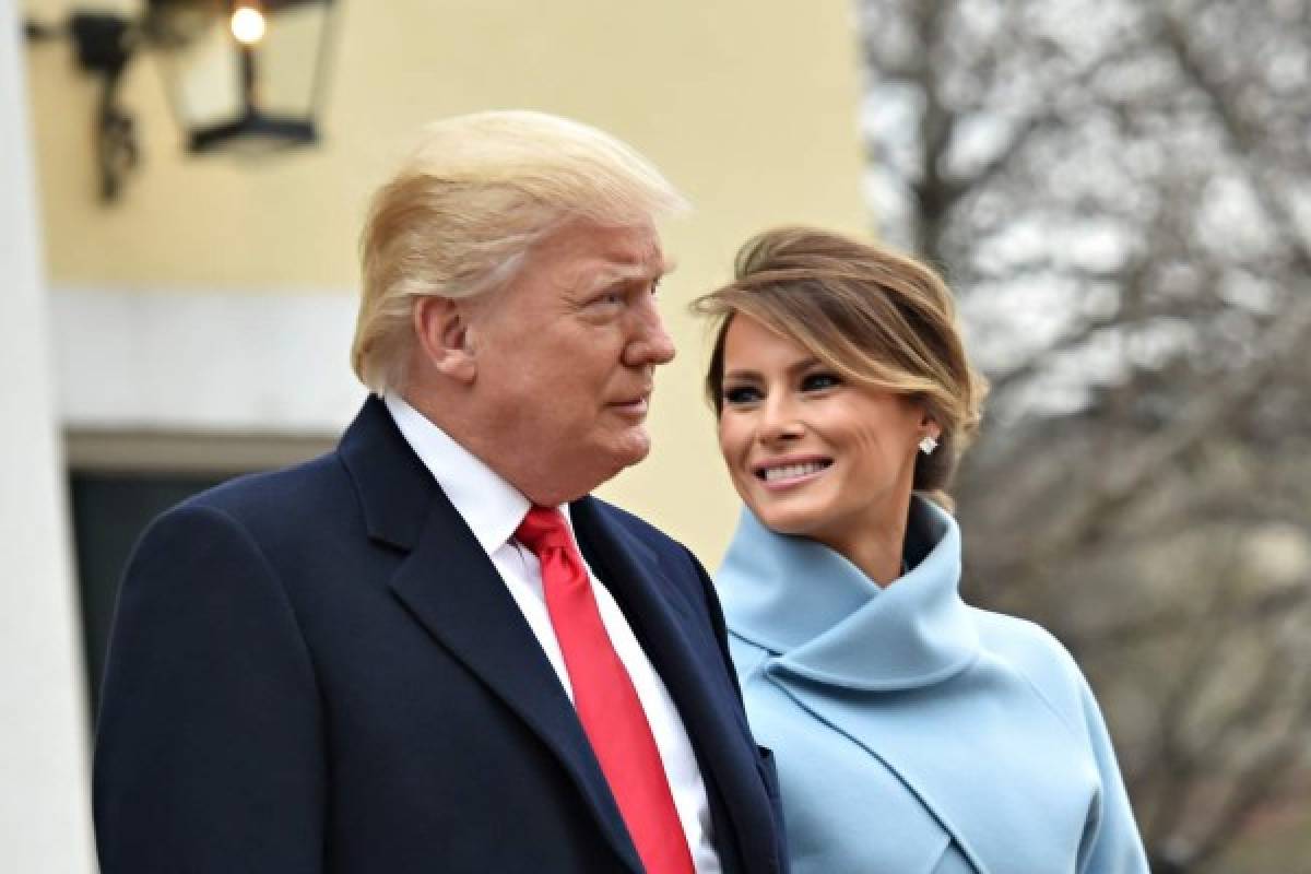 Melania Trump y su espectacular look en juramentación de su esposo Donald
