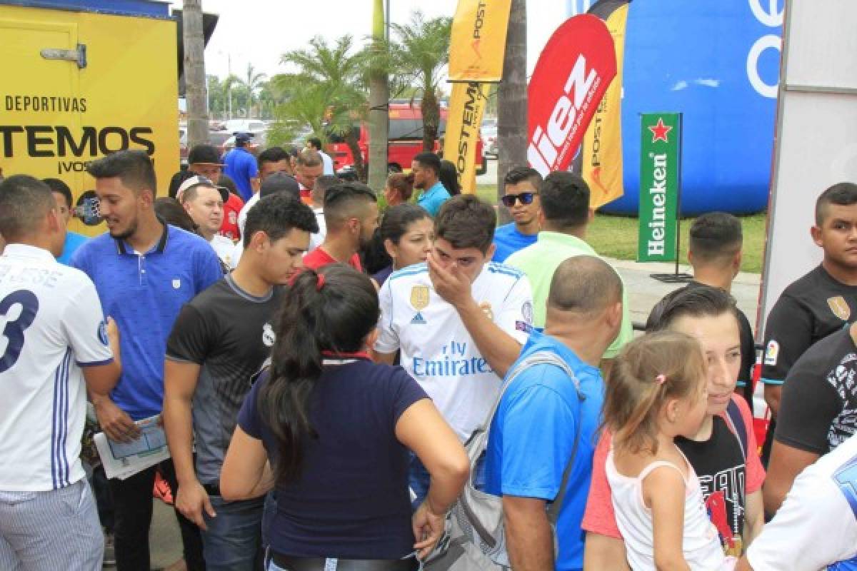 Aficionados abarrotaron estadio virtual de Diez para la final de Champions