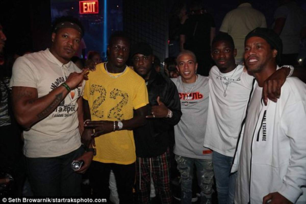Dos campeones del mundo en la fiesta de Ronaldinho y Floyd Mayweather  