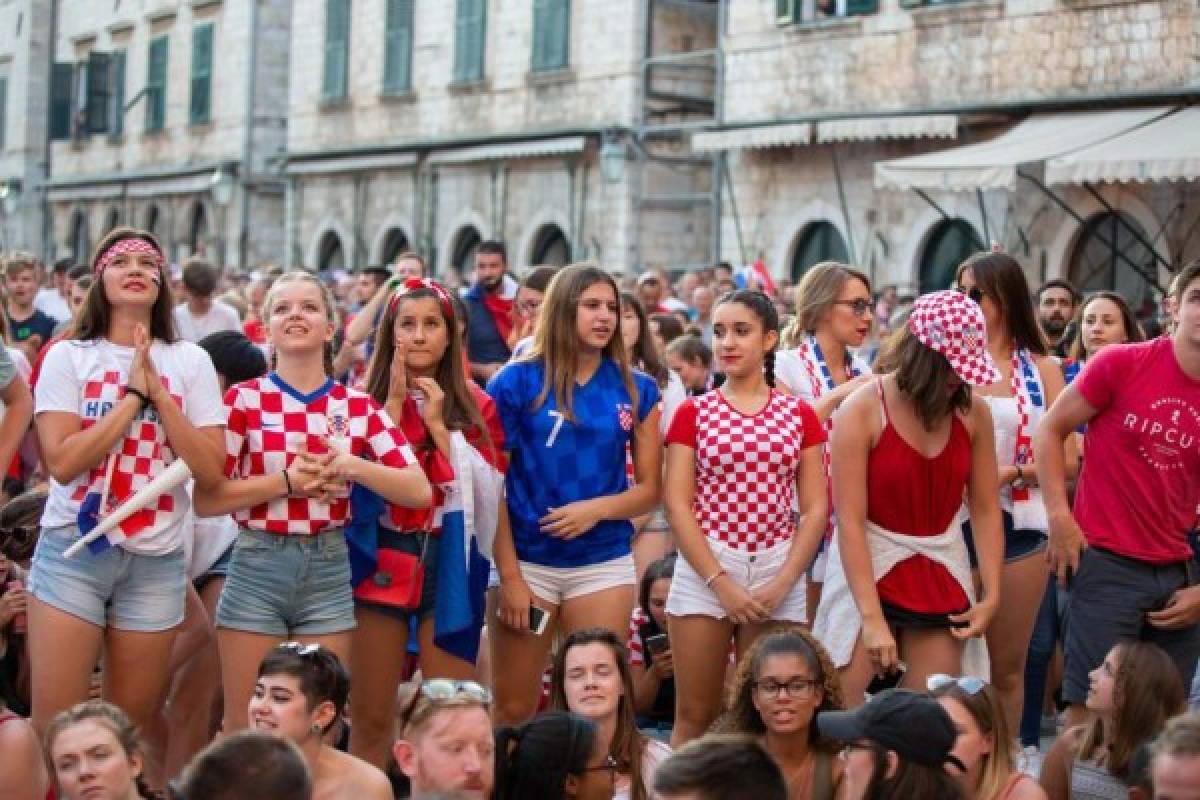 Desmadre y belleza: Así celebran en Croacia el pase a la final de Rusia 2018