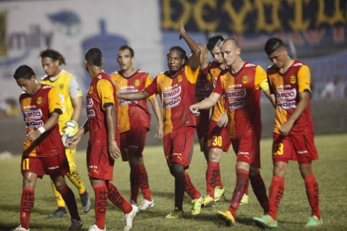 Los uniformes más raros que se han visto en la Liga Nacional de Honduras