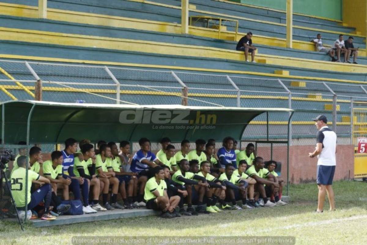 Fotos: 'El Palomo' le cambia el ánimo en su primer día a jugadores del Honduras