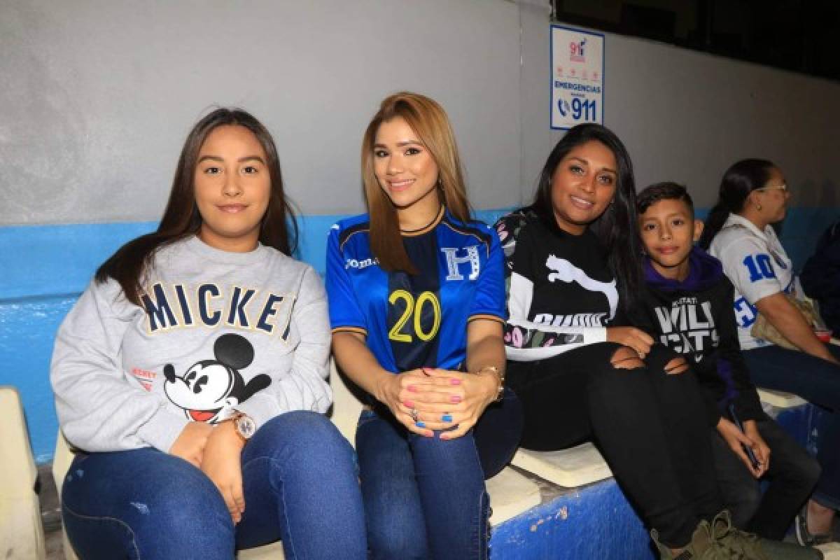 FOTOS: Chicas lindas, ambientazo en el Nacional y la novia de jugador hondureño