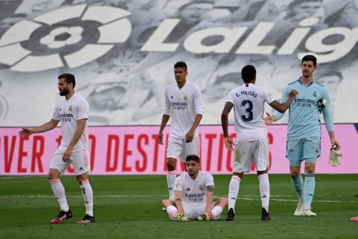 Júbilo y tristeza: El enorme gesto de Luis Suárez y la triste imagen de Benzema tras la coronación del Atlético