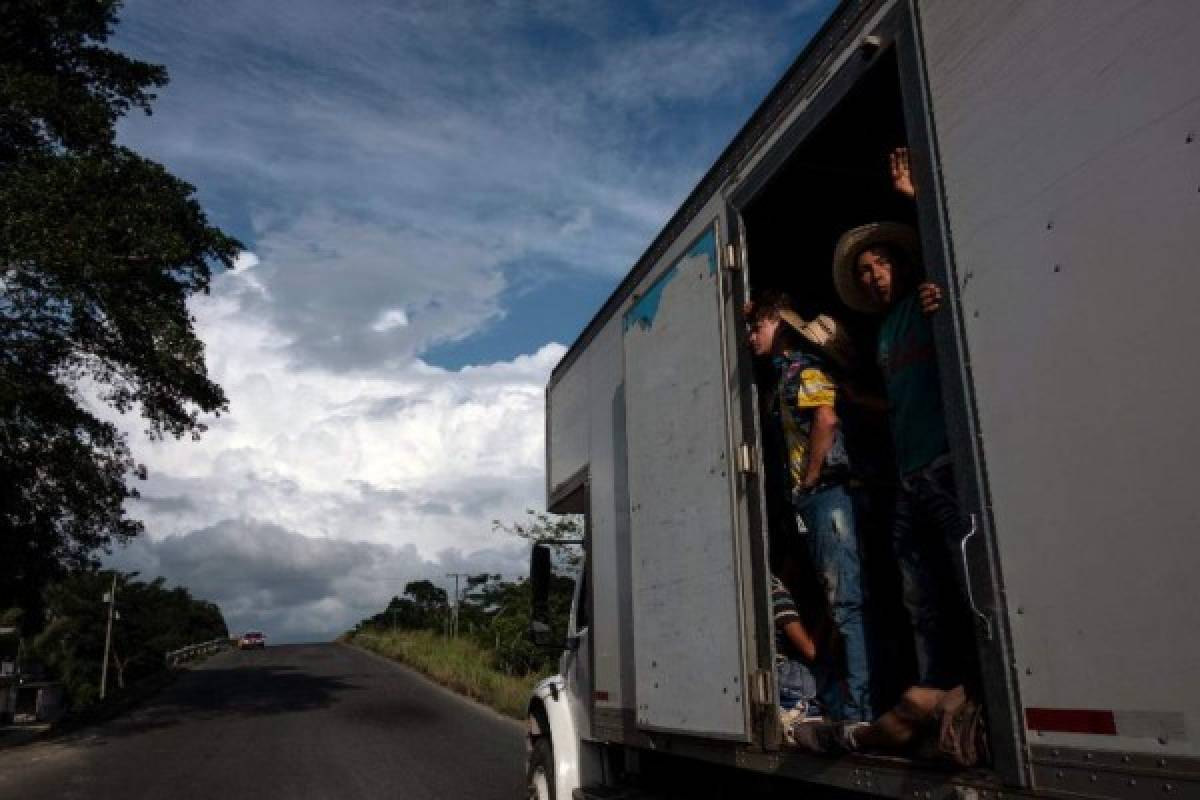 El bonito gesto de gobernante mexicano con migrantes hondureños