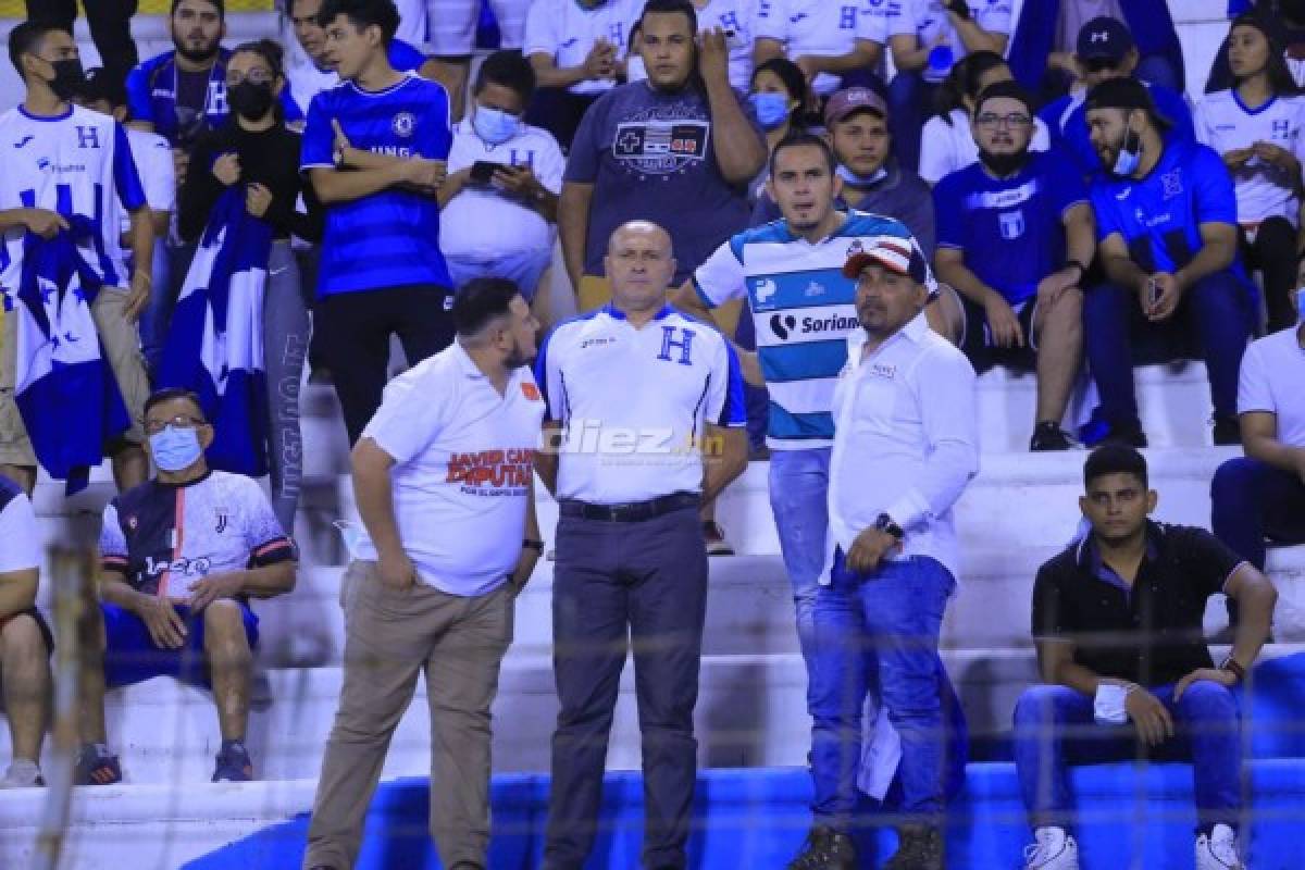 Las impactantes y desgarradoras fotos de los futbolistas de Honduras en el Olímpico y el júbilo de los panameños