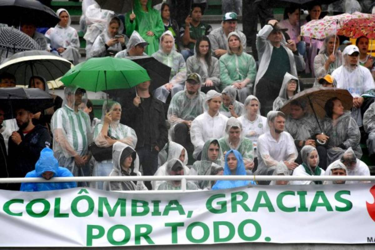 ¡Desgarrador! Brasil despide entre lágrimas y aplausos a los jugadores del Chapecoense