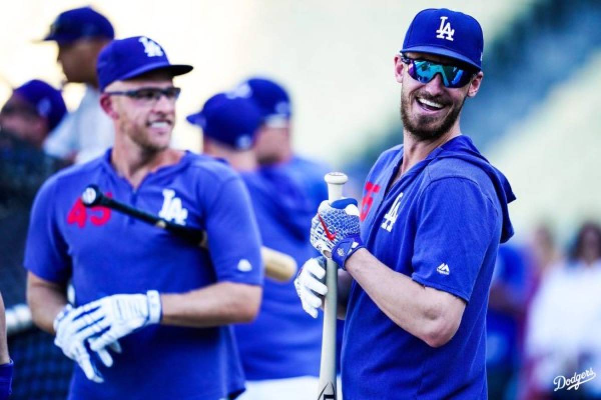 Nuevo home run y su festejo: El hondureño Mauricio Dubón brilló en el Dodger Stadium