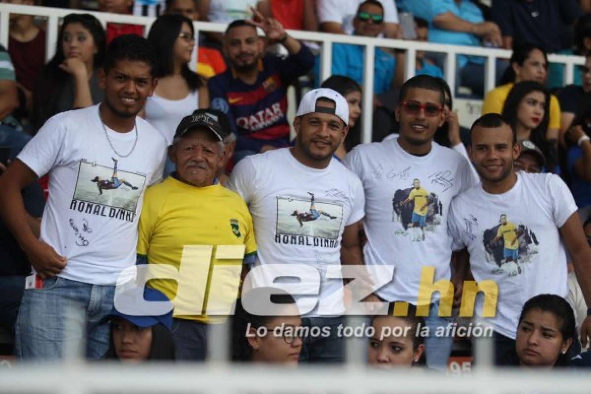 ¡Ambientazo! La gran fiesta en el estadio Nacional por ver a Ronaldinho