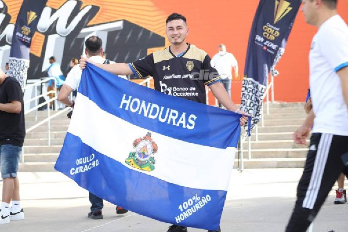 Honduras está bien arropado ante Panamá; la afición y belleza hondureña presente en el BBVA Compass de Houston