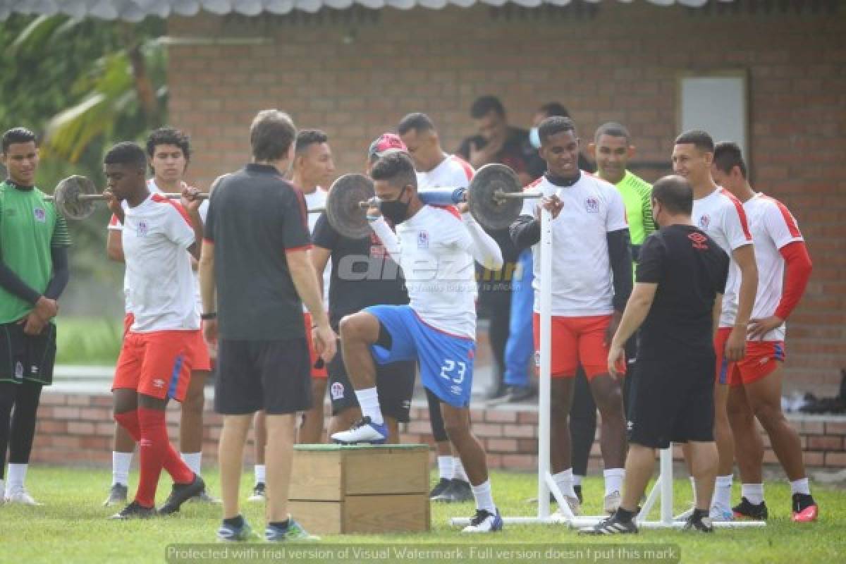 ¡Caras nuevas! Las novedades en el primer entrenamiento del tricampeón Olimpia y los que fueron renovados