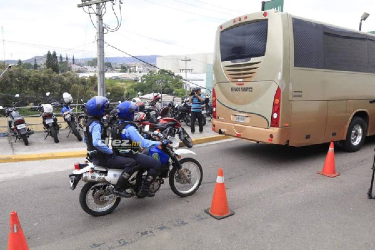 ¡Bien resguardado! Saprissa arriba a Tegucigalpa para disputar el título con Motagua