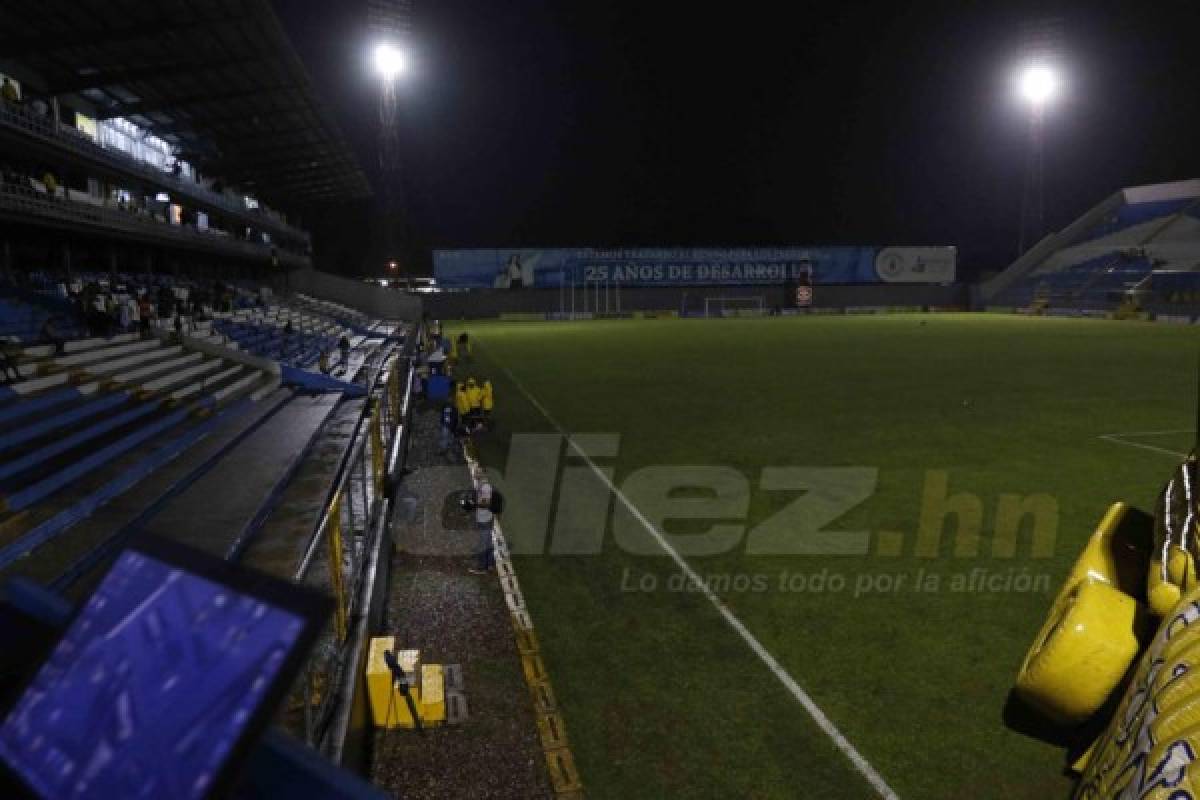 FOTOS: Desolación y oscuridad invaden el estadio Morazán  