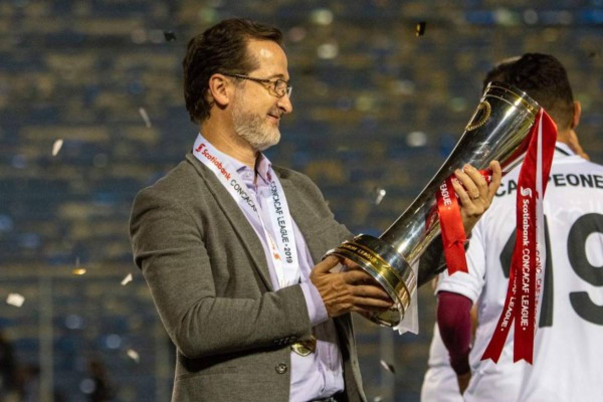 Centroamérica: Carlo Costly podría jugar en El Salvador y Saprissa es rechazado por seleccionado tico