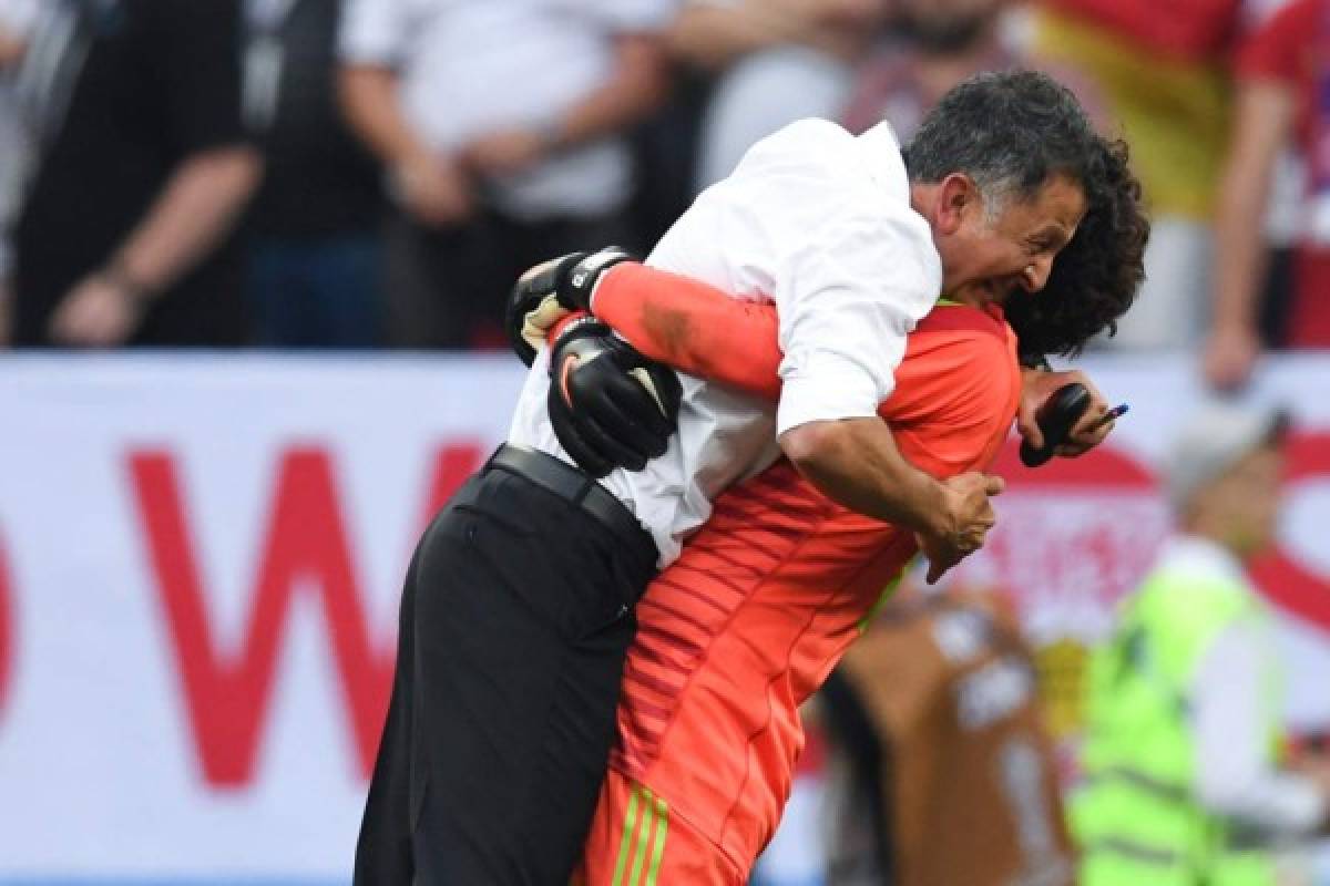 NO VISTE EN TV: El festejo de México, las caras tristes de Alemania y un crack en el estadio