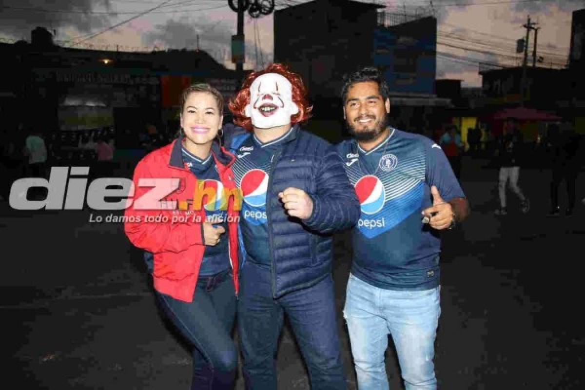 Final Motagua-Saprissa: Fantasmas, payasos y mascotas; la elegancia de Diego Vázquez en el Nacional