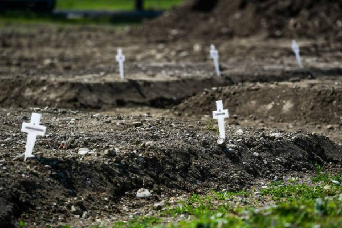 Así es el Campo 87: El cementerio donde entierran a las víctimas del coronavirus que nadie reclama