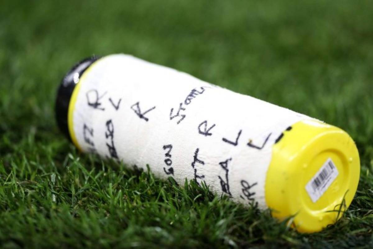 ¡Portero del Norwich utiliza termo de agua para eliminar al Tottenham de Mourinho!