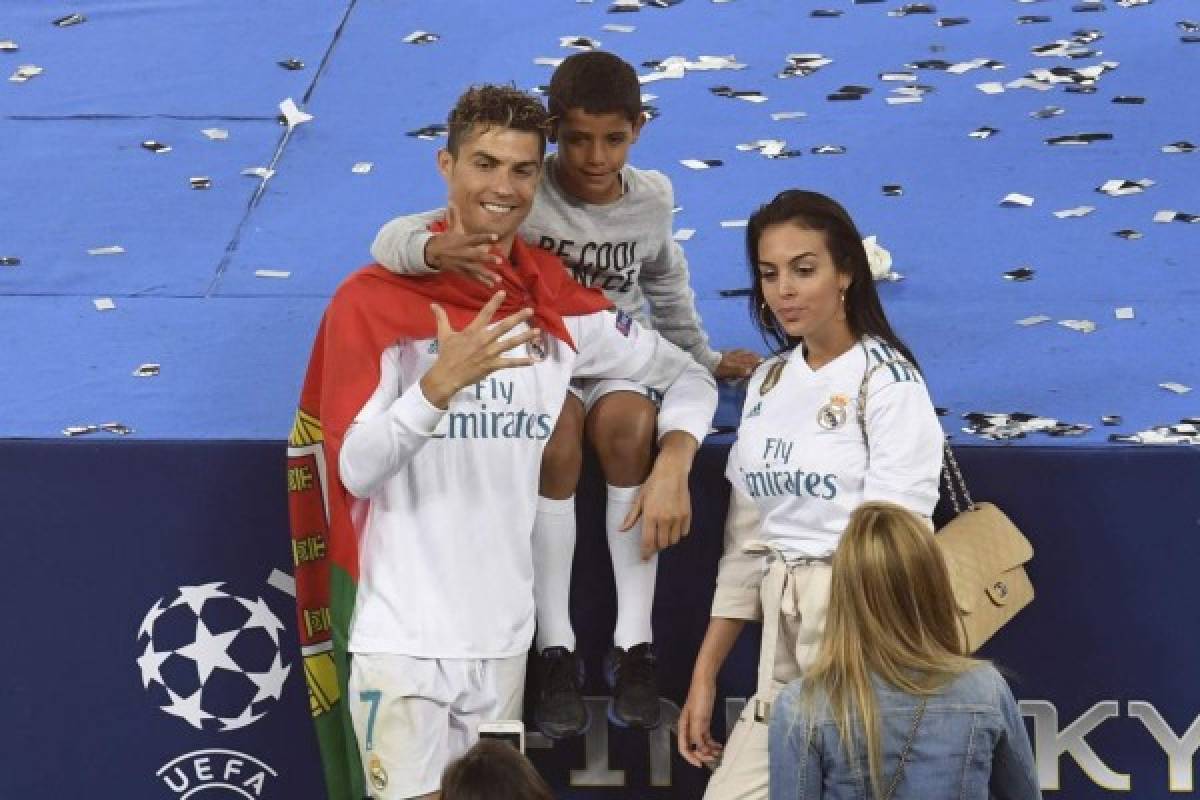 NO SE VIO POR TV: La íntima celebración de Cristiano y Georgina ¿quiénes son las mujeres?