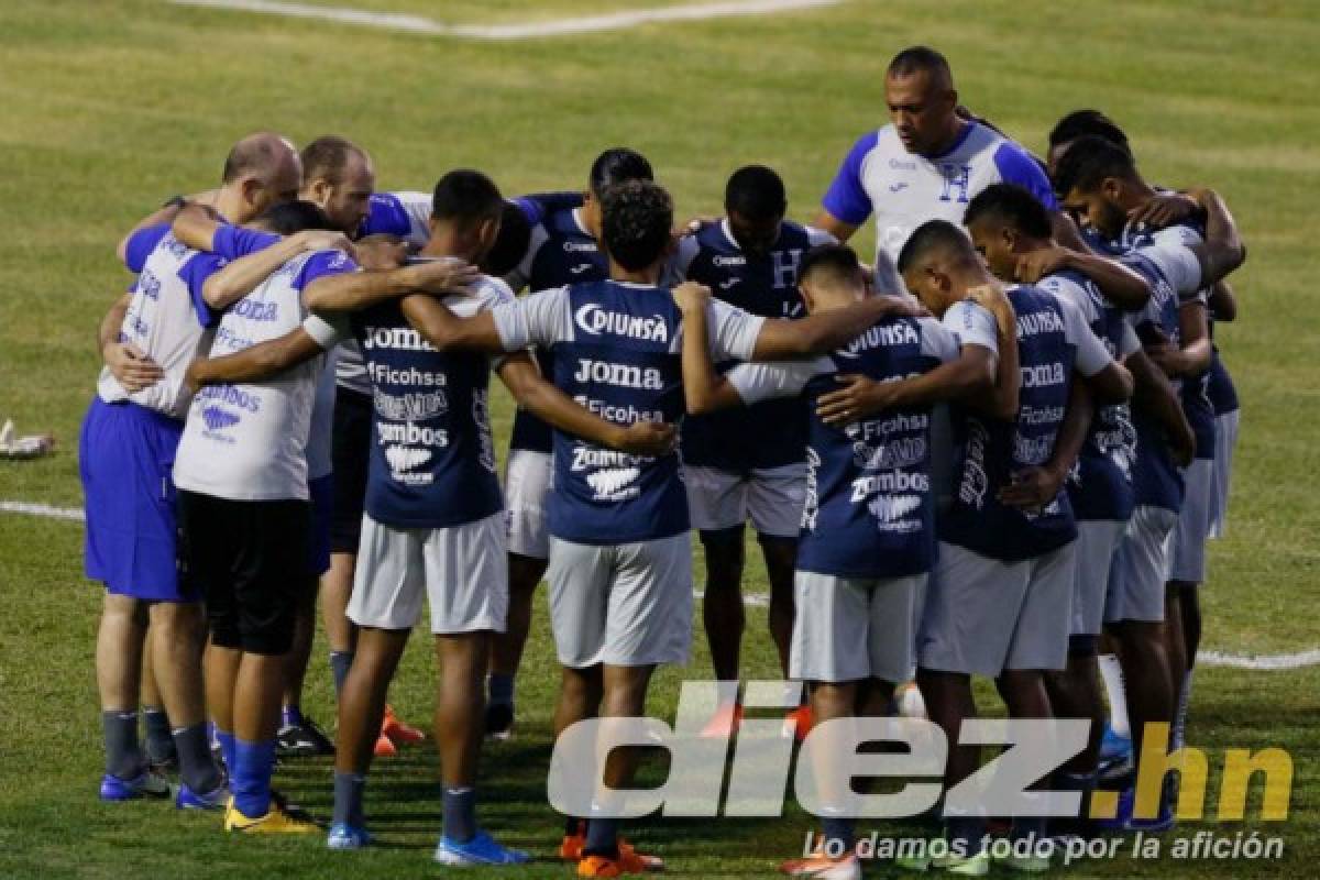 Risas y con un grupo pequeño: Así fue el primer entrenamiento de Honduras en San Pedro Sula