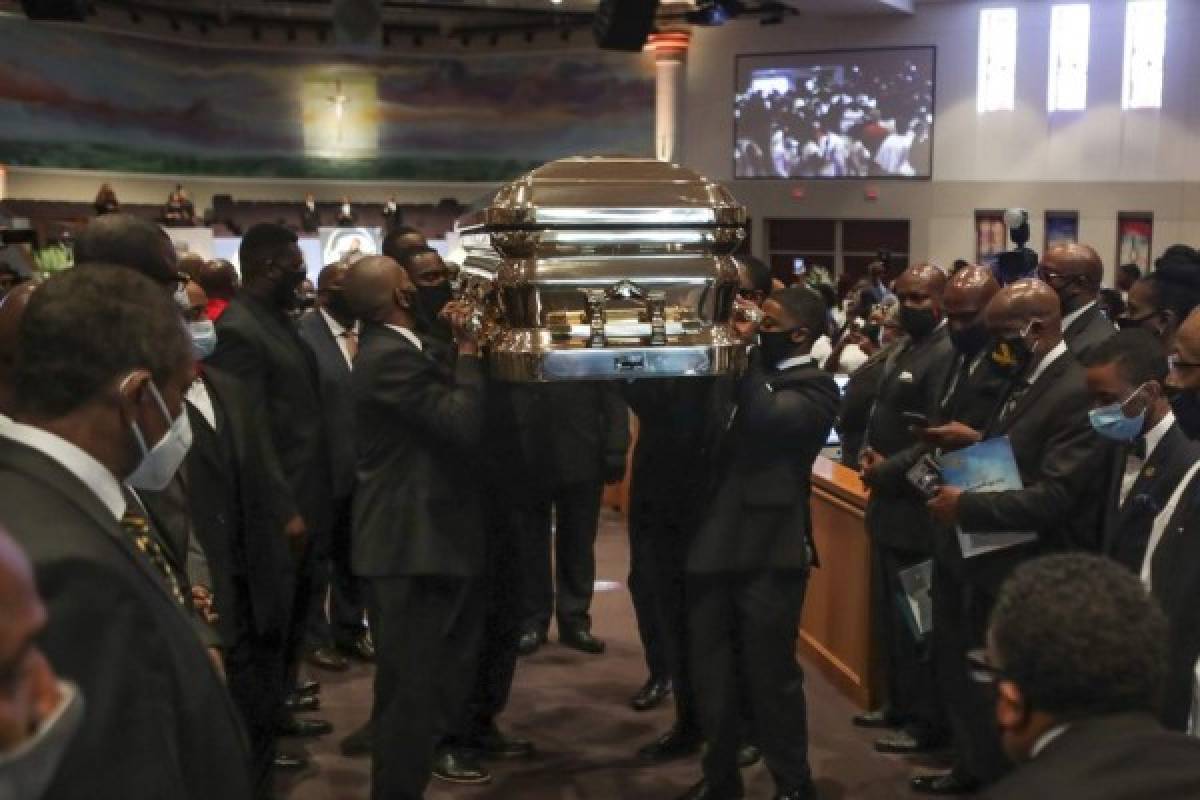 Las dolorosas imágenes del funeral de George Floyd: su último adiós y será enterrado al lado de su madre