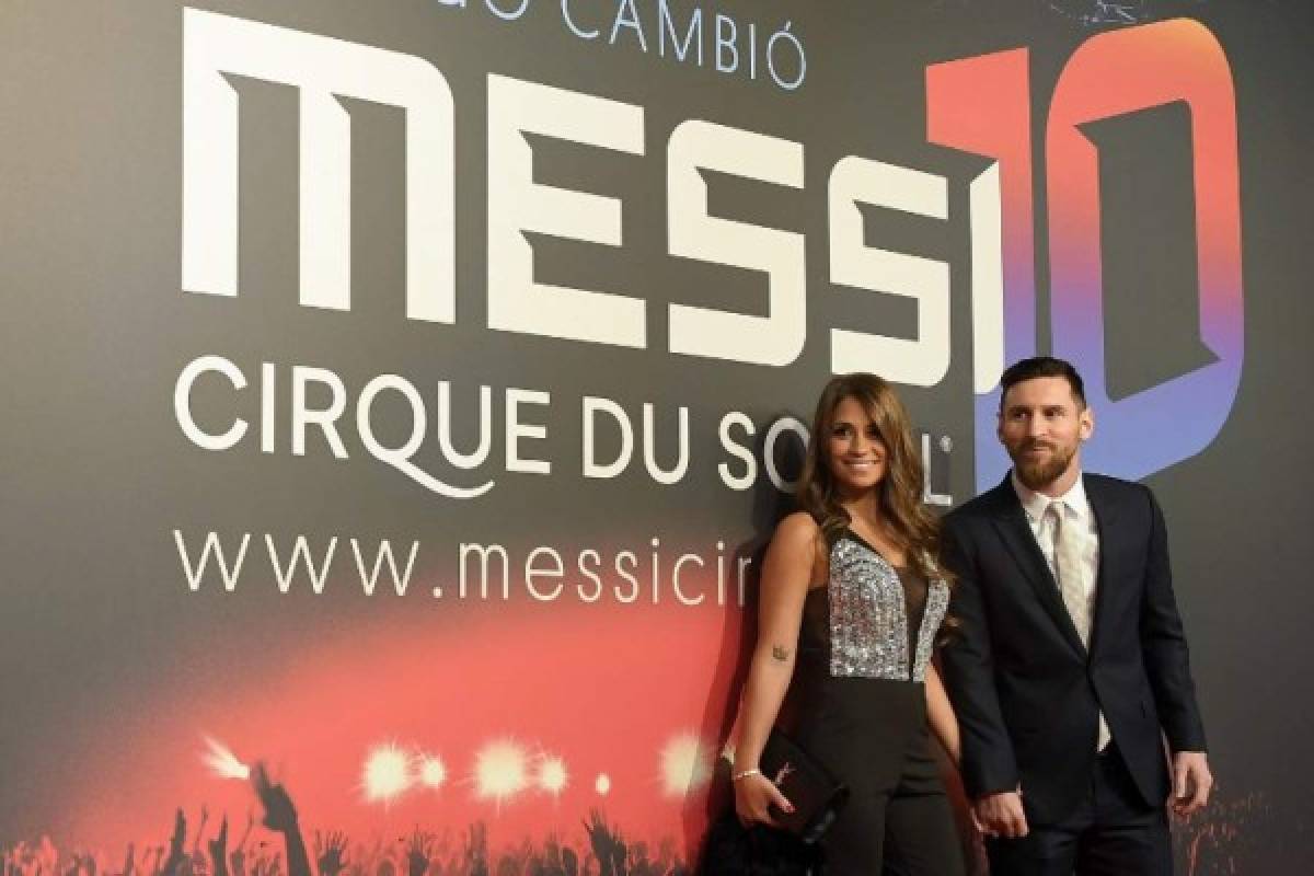 Fotos: Antonella Roccuzzo levanta suspiros en la gran noche de Messi