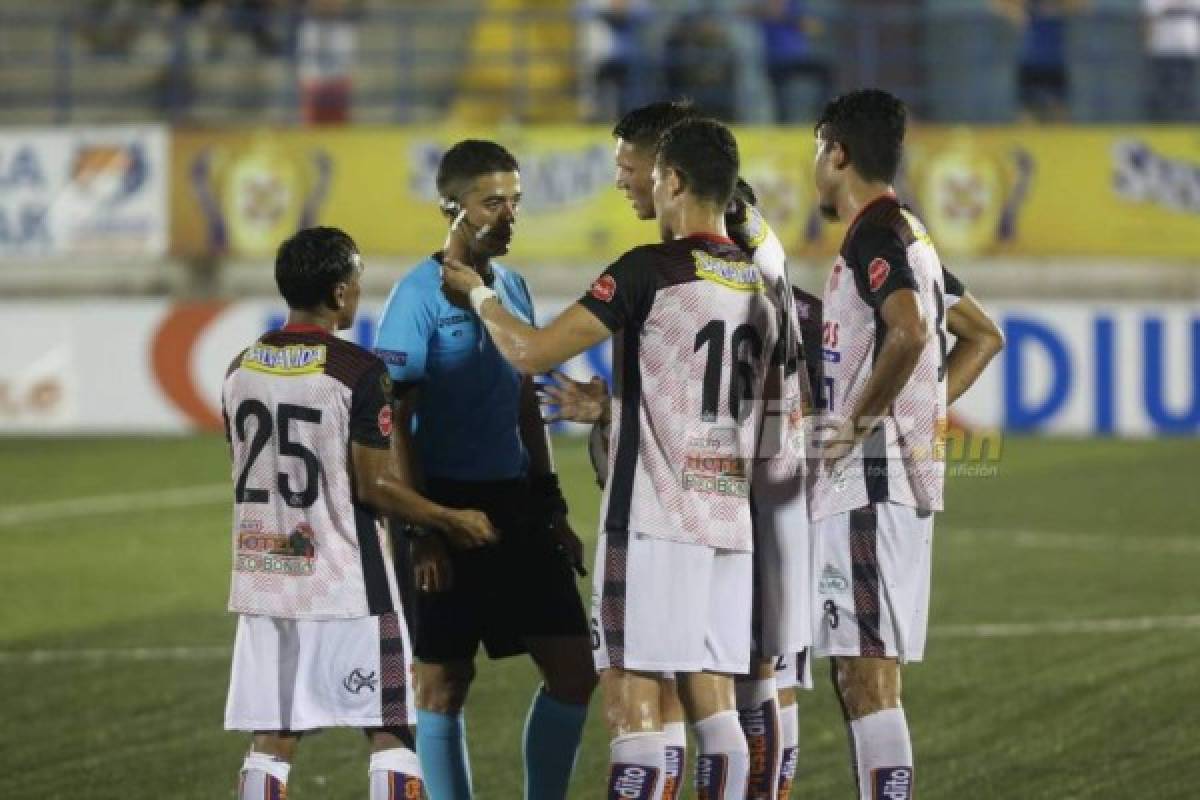 Javier Portillo: 'Luis Mejía no se ajustó al partido, es un árbitro malo”