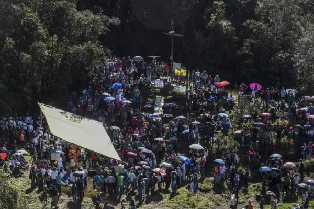 Así luce el cerro donde se estrelló el avión el Chapecoense hace un año