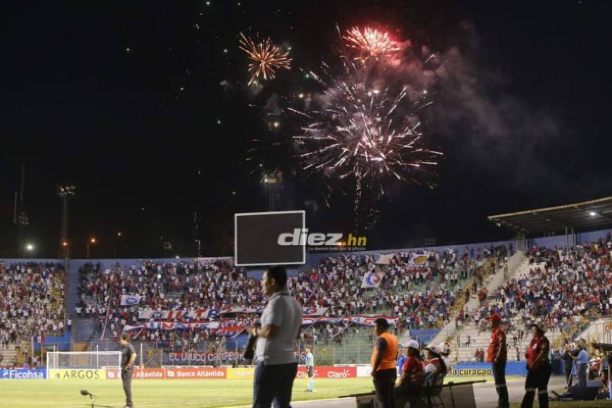 No viste en TV: Bronca, expulsiones y bengalas en el Olimpia-Marathón