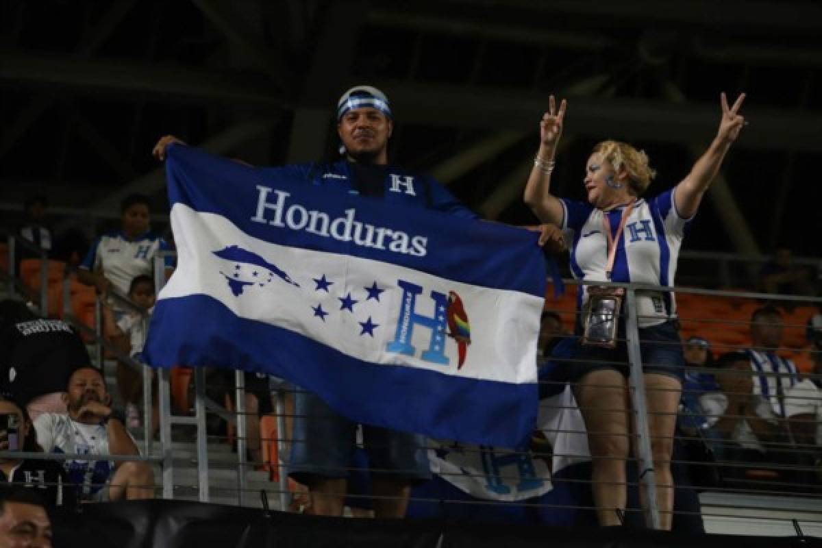 No se vio en TV: Locura por Quioto, la euforia de Elis y las esposas de los jugadores hondureños